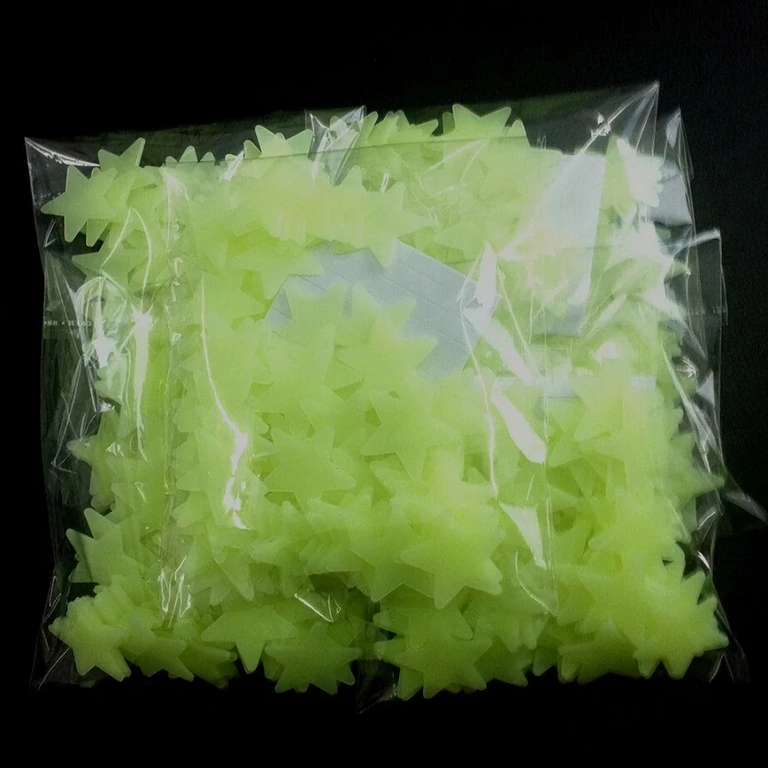 Διακόσμηση παιδικού δωματίου με φωσφορίζοντα αστεράκια