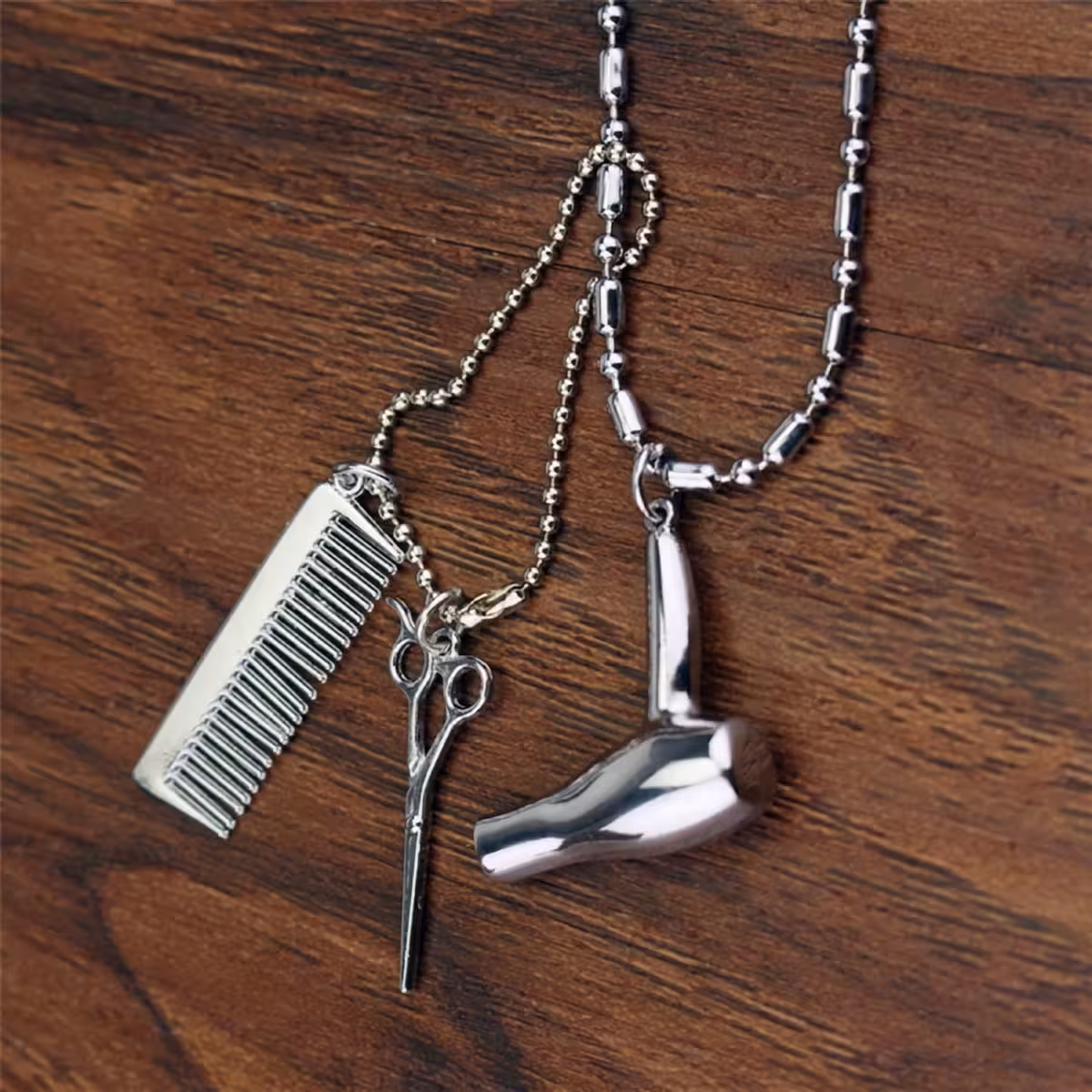 Μεταλλική αλυσίδα με μενταγιόν για κουρείς και κομμώτριες