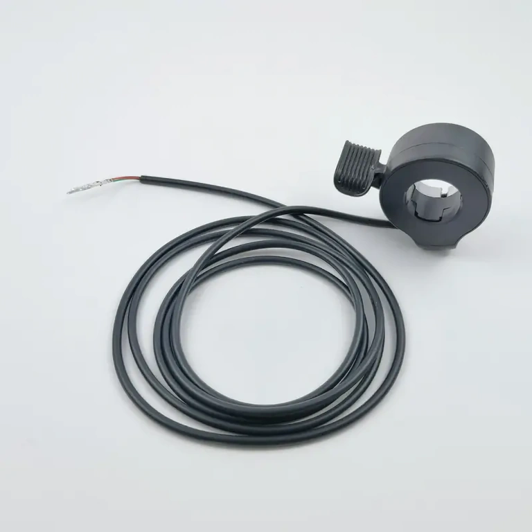 Λεπτομέρεια καλωδίων λαβής επιτάχυνσης: κόκκινο 5V, μαύρο GND, πράσινο σήμα