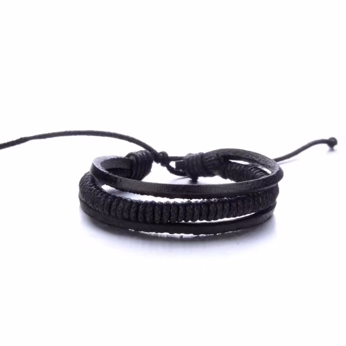 Ανδρικά βραχιόλια με επαναστατικό look – φυσικό δέρμα και μεταλλικά στοιχεία