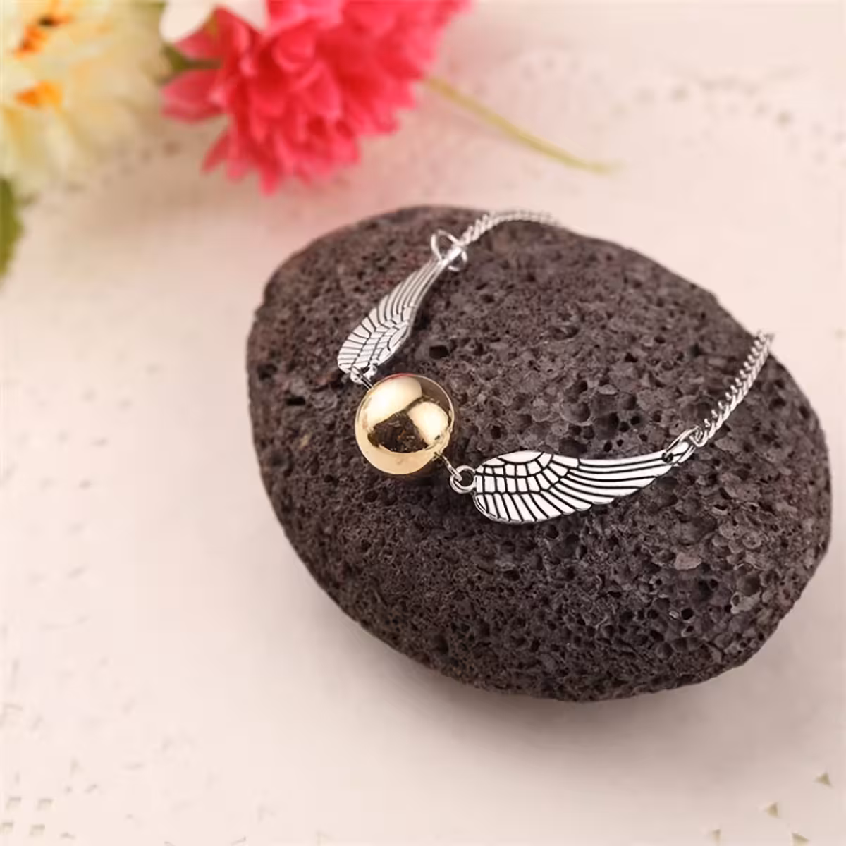 Χρυσό κόσμημα με θέμα από τον κόσμο του Harry Potter