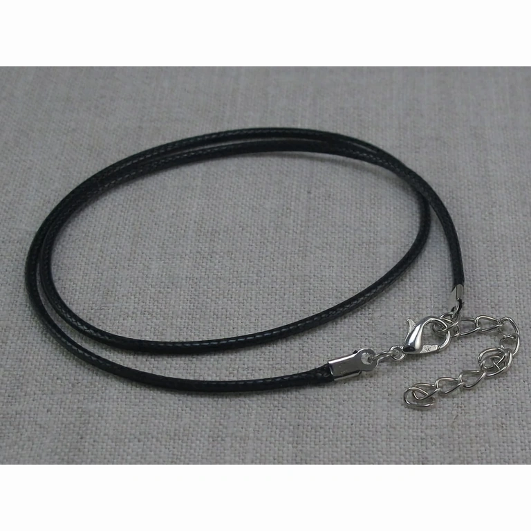 Κρεμαστό με ροζ κρύσταλλο και δερμάτινο κορδόνι – ήπια και προστατευτική ενέργεια