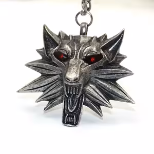 Pendentif chaîne The Witcher Wild Hunt – Collier médaillon argent vieilli avec yeux noirs ou rouges