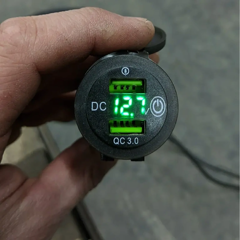 Διπλός φορτιστής USB για ποδήλατο USB φορτιστής με δύο θύρες για τιμόνι μοτοσικλέτας και ποδηλάτου