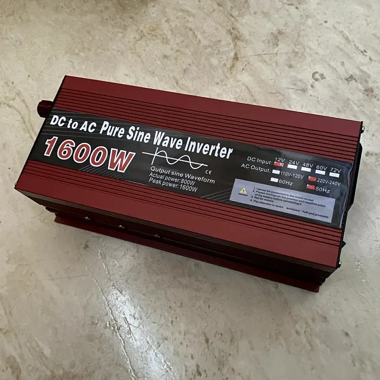 Αντιστροφέας φορητός για τροχόσπιτο 12V-220V Λύση τροφοδοσίας για camping και τροχόσπιτα