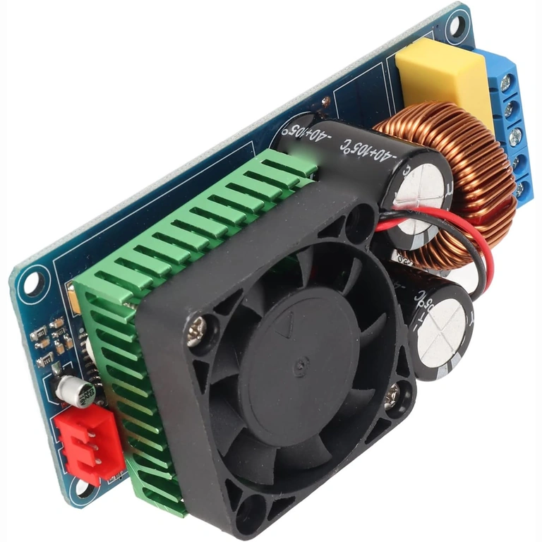 Détail radiateur pour refroidissement amplificateur mono 500W