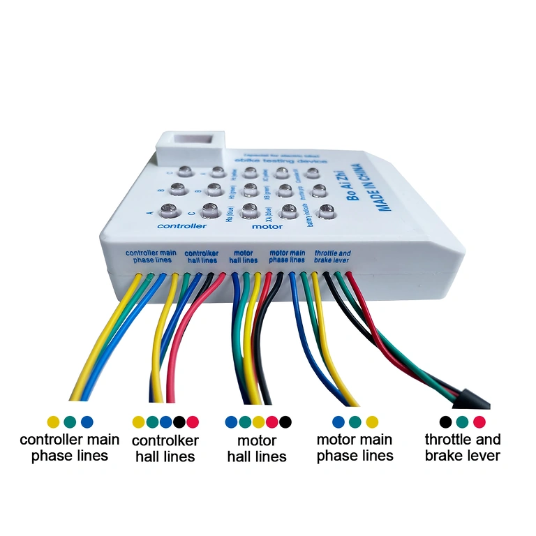 Détail des connexions du testeur universel pour vélo et trottinette électrique